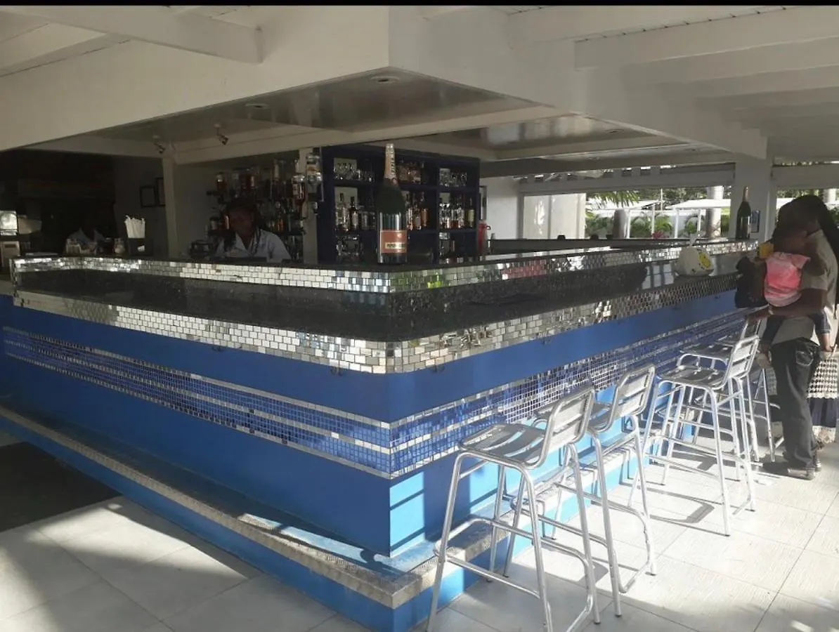 Sugalove Villa 30 Flamboyant Ave Saint James Appartamento